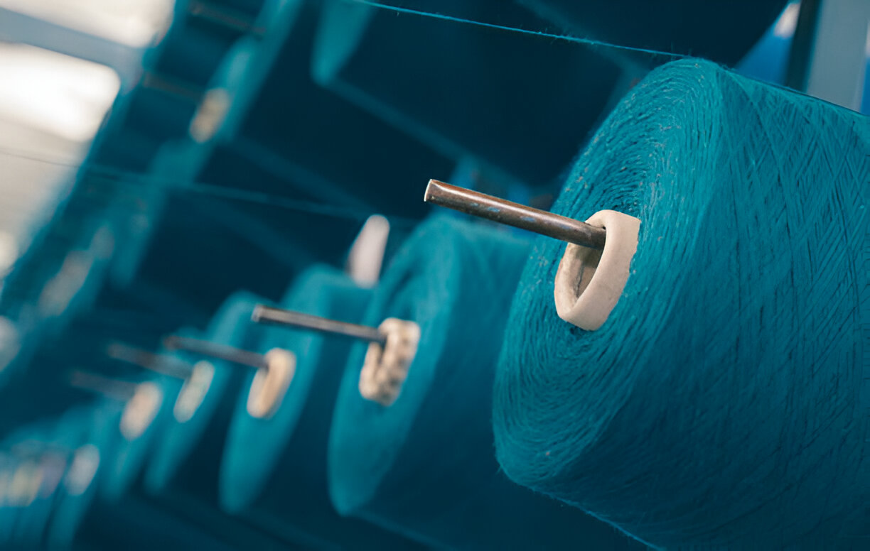 Polyester Kumaş Nasıl Üretilir? | Adım Adım Polyester Kumaş Üretim Süreci Polyester Kumaş Nasıl Üretilir? | Adım Adım Polyester Kumaş Üretim Süreci